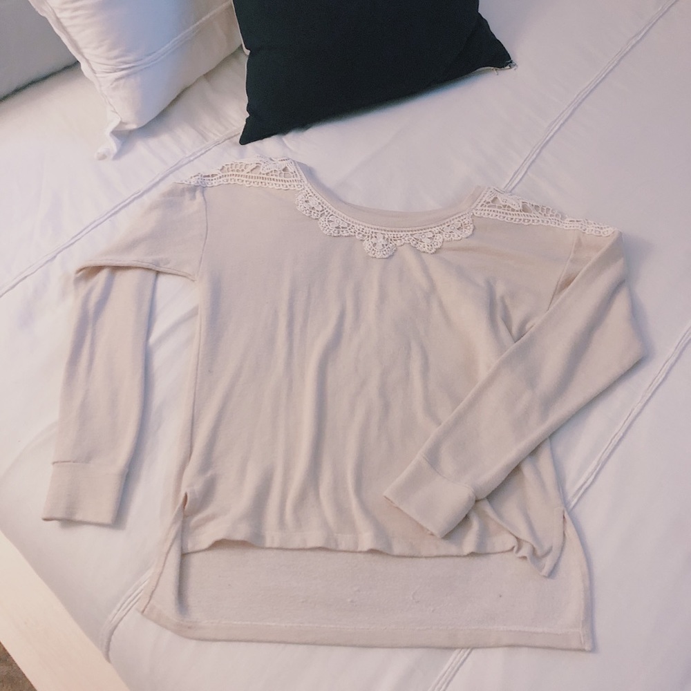 AMERICAN RAG SOFT LONG SLEEVE HIGH-LOW SWEATER